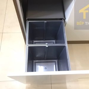 Thùng rác gắn cánh Eurogold BL400